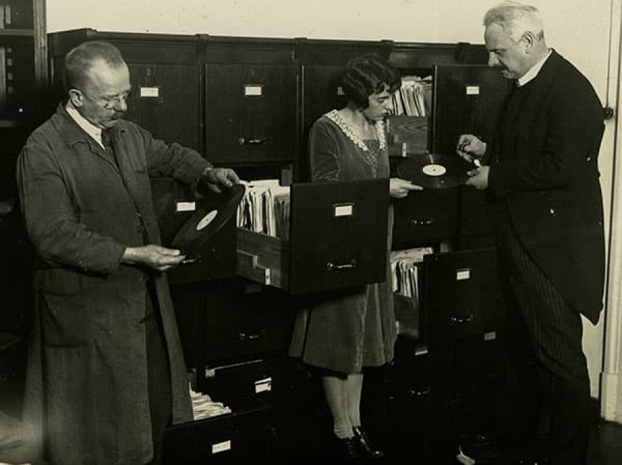 Photo Credit: Wilhelm Doegen, managing director of the Lautabteilung at the Prussian State Library (1922); Deutsches Historisches Museum, GOS-Nr. BA164399