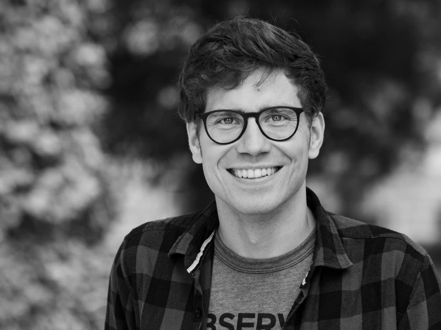 Photo portrait of Dennis Schaefer