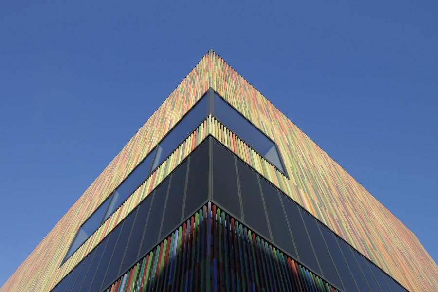 looking up at corner of the Museum Brandhorst in Munich